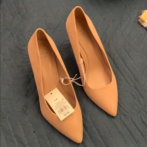 Nude velvet pointy heels